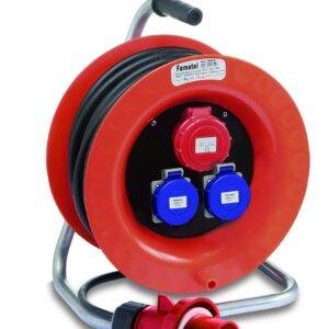 Famatel Enrollacable IP55 25m; entrada: clavija industrial 3P+N+T 16A / salida: 1 base industrial 3P+N+T 16A + 2 bases schuko