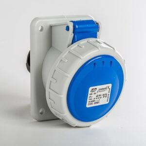 Base empotrar IP66-IP67 2P+T 230V 16A inclinada