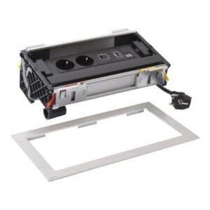 Legrand IN-FLIPUP 8M MT 2SC+C6U+HD+USB