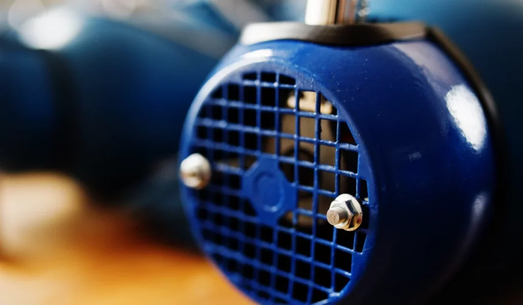 motor-electrico-industrial-azul